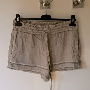 Olive Linen Bella Dahl shorts